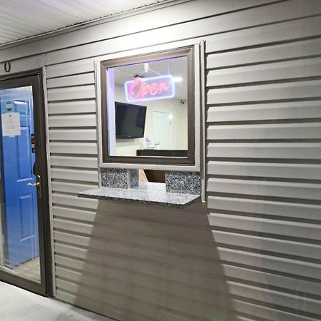 Royal Inn Cochran Екстер'єр фото